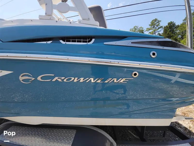 Slide: The Image of Crownline Boats 220 SS Surf 2024 - 16649413