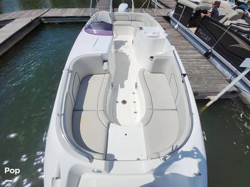 Slide: The Image of Sea Pro Citation 2400 2021 - 16516567