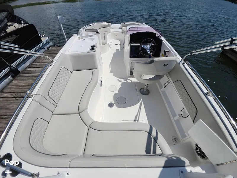 Slide: The Image of Sea Pro Citation 2400 2021 - 16516542