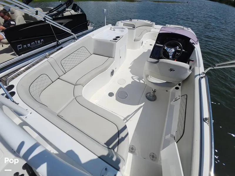 Slide: The Image of Sea Pro Citation 2400 2021 - 16516543