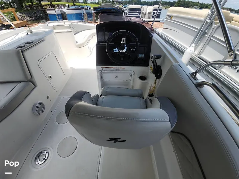 Slide: The Image of Sea Pro Citation 2400 2023 - 16516378