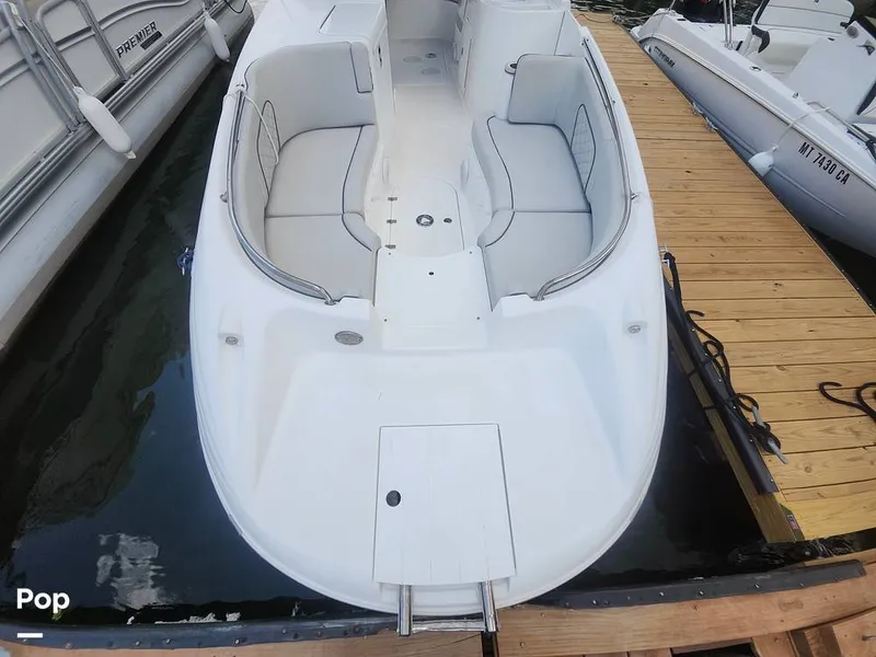 Slide: The Image of Sea Pro Citation 2400 2023 - 16516348