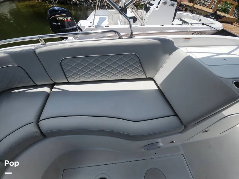 Slide: The Image of Sea Pro Citation 2400 2023 - 16516382