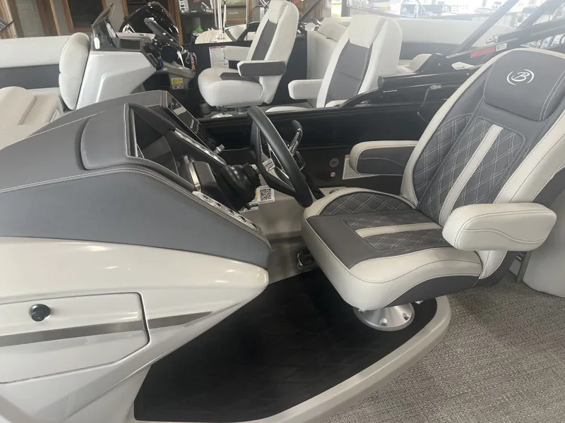 Slide: The Image of Barletta LUSSO23M 2025 - 5