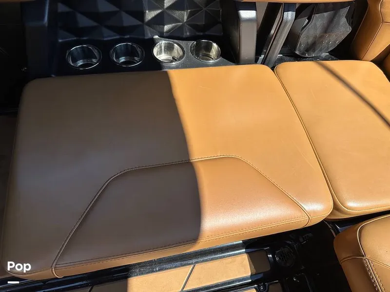 Slide: The Image of Malibu 21 LX 2022 - 16555539