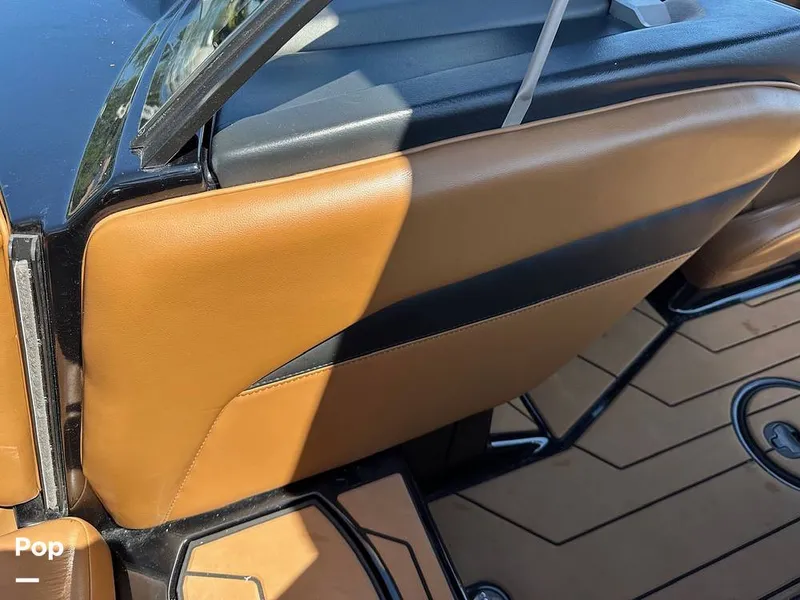 Slide: The Image of Malibu 21 LX 2022 - 16555527