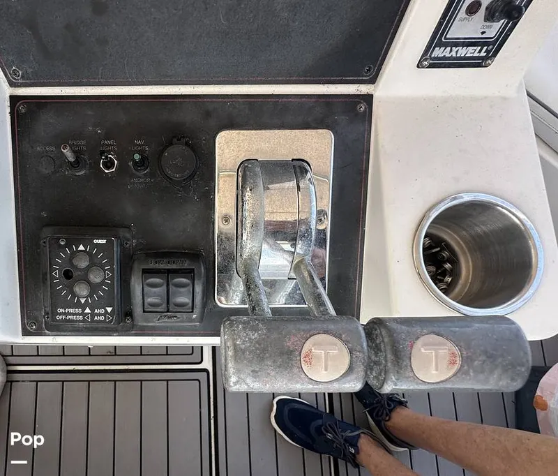 Slide: The Image of Carver Yachts 380 Santego 1994 - 16539058