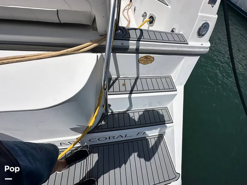 Slide: The Image of Carver Yachts 380 Santego 1994 - 16539066