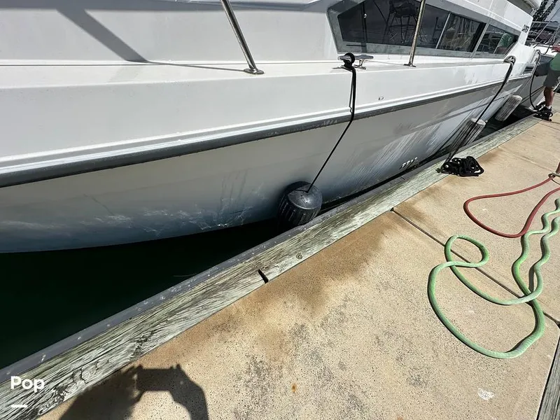 Slide: The Image of Carver Yachts 380 Santego 1994 - 16539251