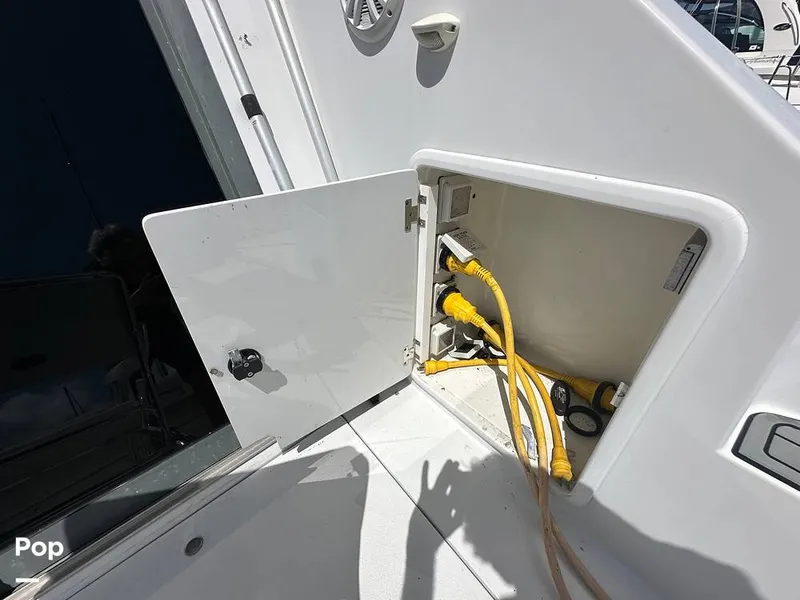 Slide: The Image of Carver Yachts 380 Santego 1994 - 16539167