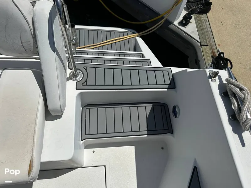 Slide: The Image of Carver Yachts 380 Santego 1994 - 16539064