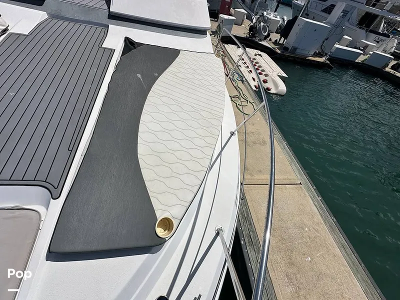 Slide: The Image of Carver Yachts 380 Santego 1994 - 16539116
