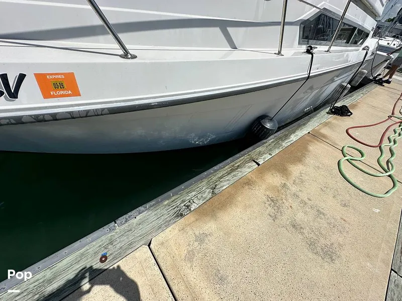 Slide: The Image of Carver Yachts 380 Santego 1994 - 16539250