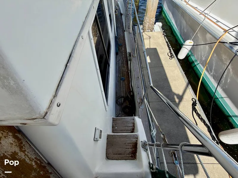 Slide: The Image of Marine Trader 43 Tradewinds 1986 - 16700038