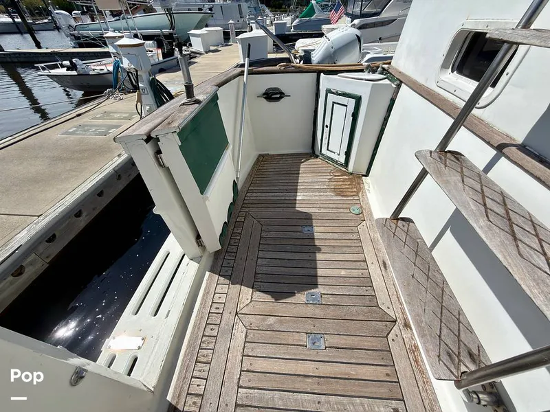Slide: The Image of Marine Trader 43 Tradewinds 1986 - 16699897