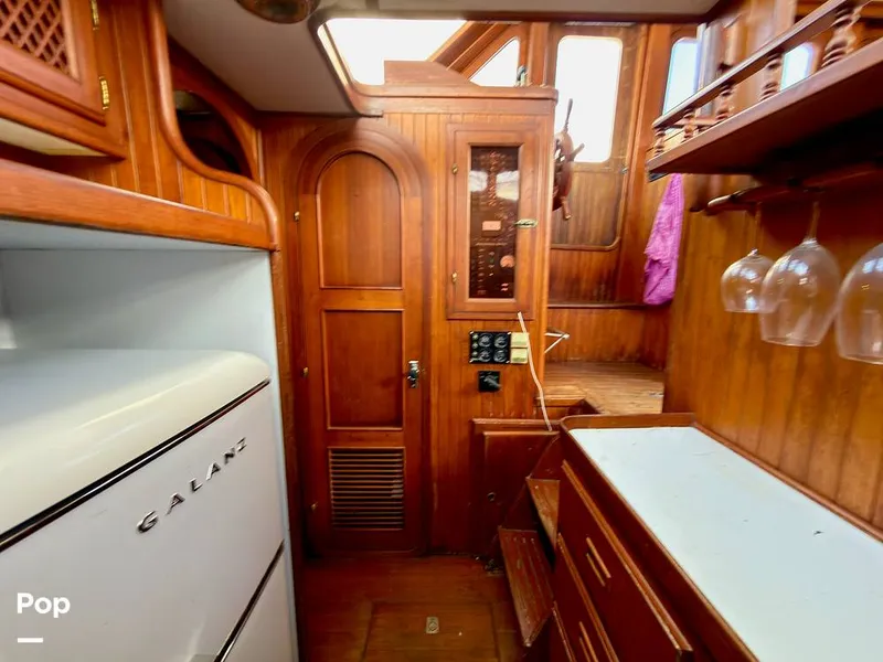 Slide: The Image of Marine Trader 43 Tradewinds 1986 - 16700002