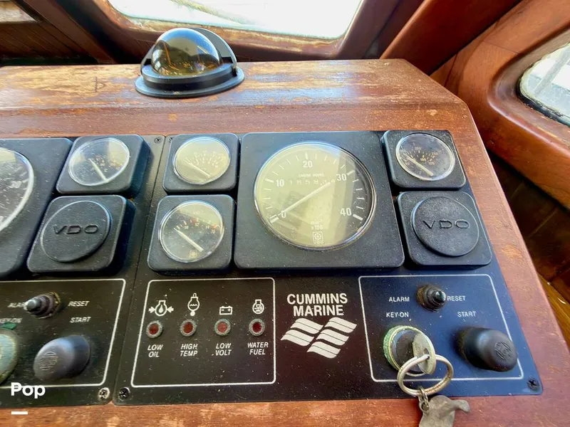 Slide: The Image of Marine Trader 43 Tradewinds 1986 - 16699960