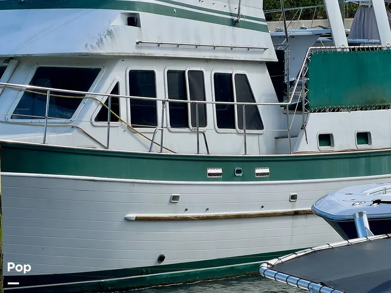 Slide: The Image of Marine Trader 43 Tradewinds 1986 - 16701353