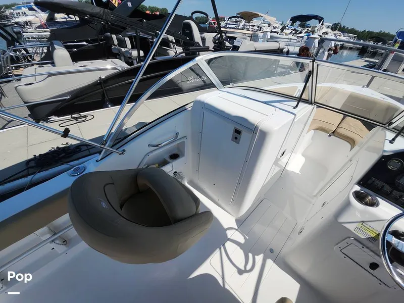 Slide: The Image of Sea Hunt Escape 211 LE 2017 - 16612740