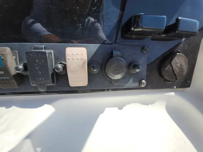 Slide: The Image of Sea Hunt Escape 211 LE 2017 - 16612738