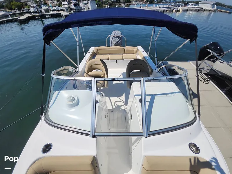 Slide: The Image of Sea Hunt Escape 211 LE 2017 - 16612719