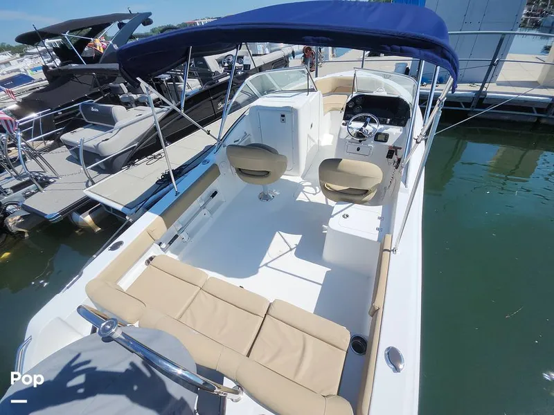 Slide: The Image of Sea Hunt Escape 211 LE 2017 - 16612767