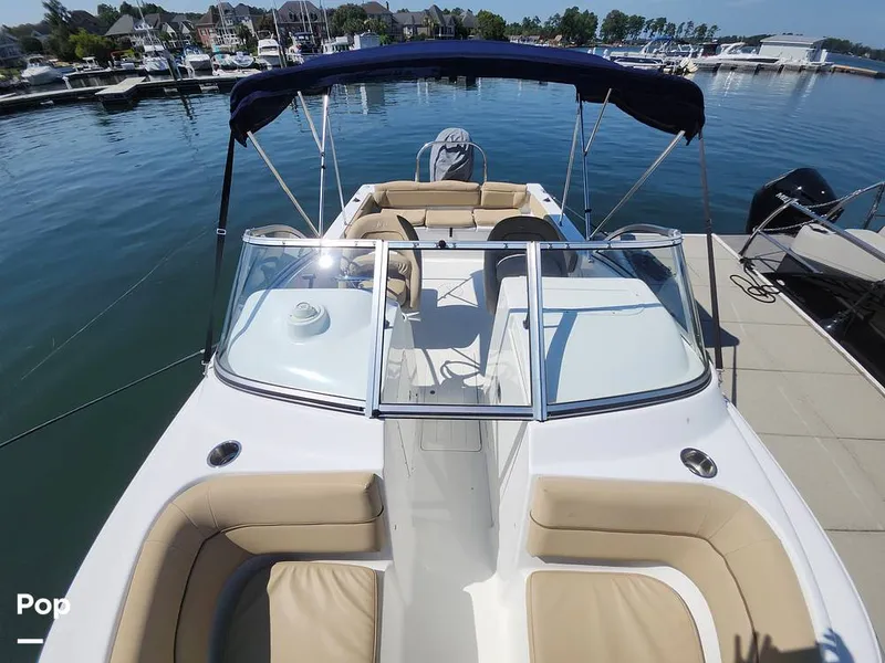 Slide: The Image of Sea Hunt Escape 211 LE 2017 - 16612720