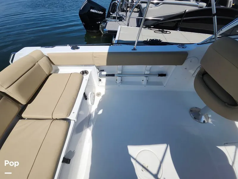 Slide: The Image of Sea Hunt Escape 211 LE 2017 - 16612753