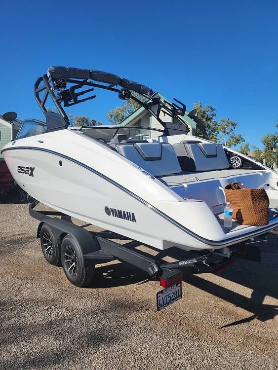 Slide: The Image of Yamaha 252XE 2023 - 16524849