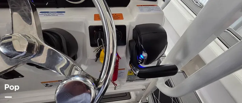 Slide: The Image of Robalo 246 Cayman 2023 - 16549931
