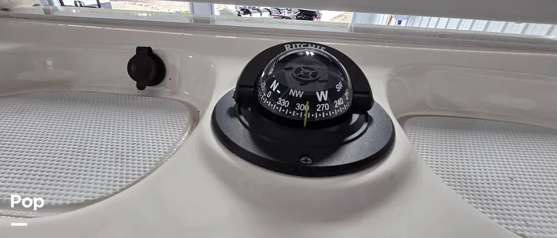 Slide: The Image of Robalo 246 Cayman 2023 - 16549938
