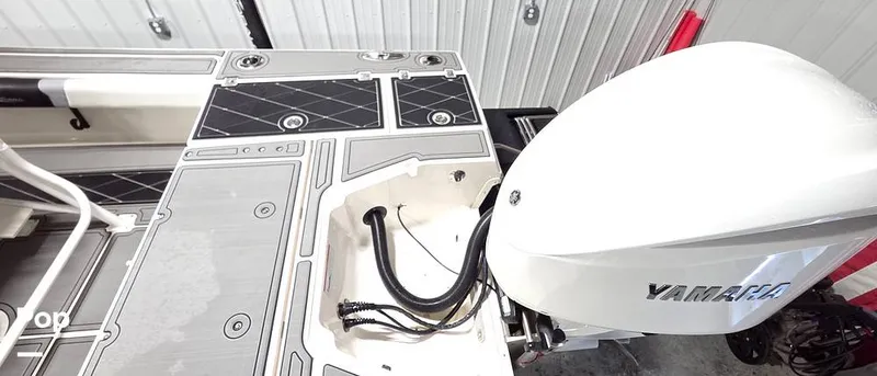 Slide: The Image of Robalo 246 Cayman 2023 - 16549880