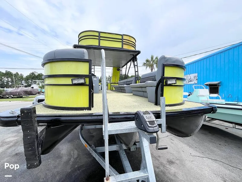 Slide: The Image of Custom Craft 29 Double Decker 2024 - 16526844