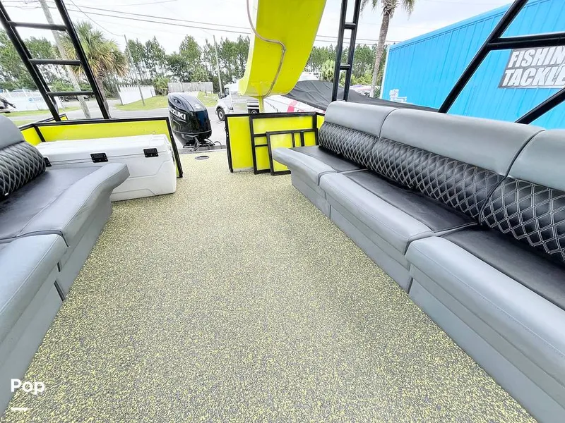 Slide: The Image of Upgraded Decking - 16526862