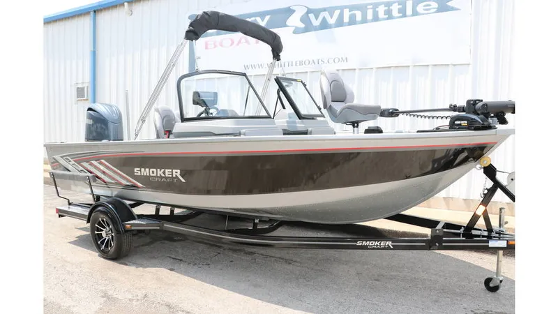 Slide: The Image of Chris-Craft 28 LAUNCH 2002 - 10