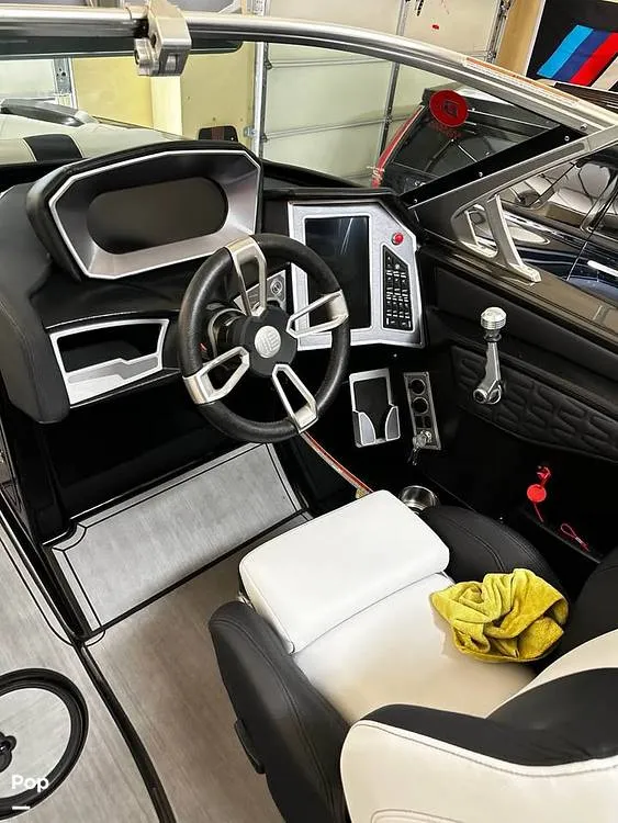 Slide: The Image of Mastercraft X24 2020 - 16551689