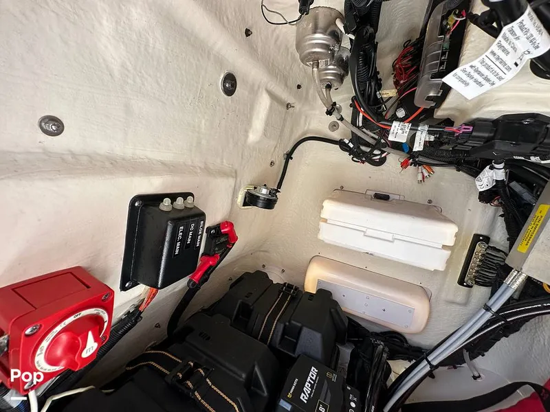 Slide: The Image of Boston Whaler 170 Montauk 2022 - 16558027