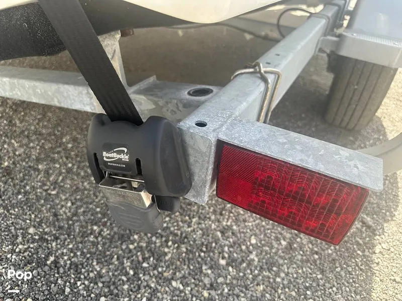 Slide: The Image of Boston Whaler 170 Montauk 2022 - 16558090