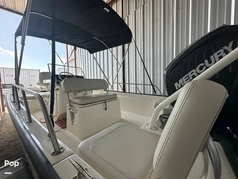 Slide: The Image of Boston Whaler 170 Montauk 2022 - 16558146