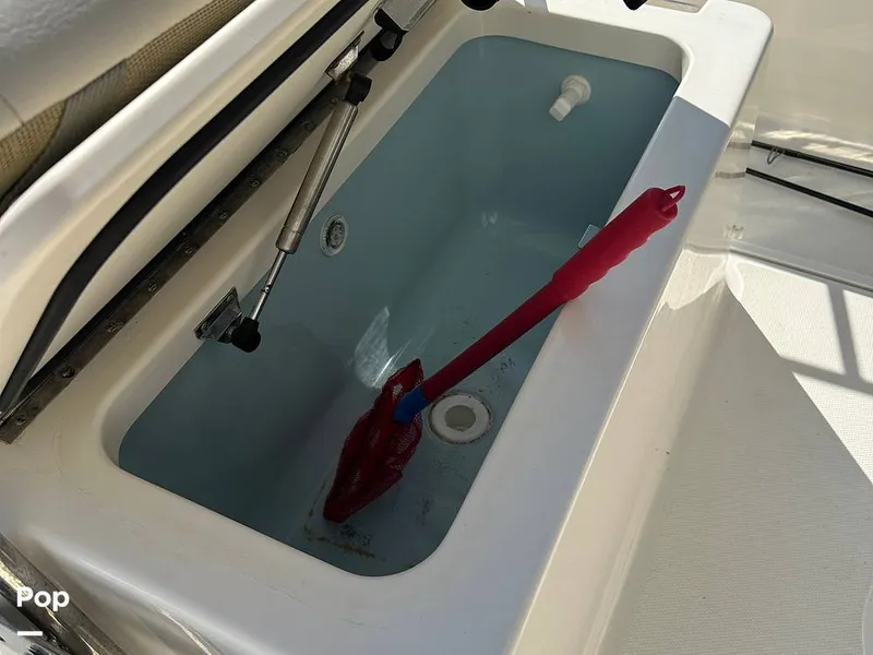 Slide: The Image of Boston Whaler 170 Montauk 2022 - 16536301