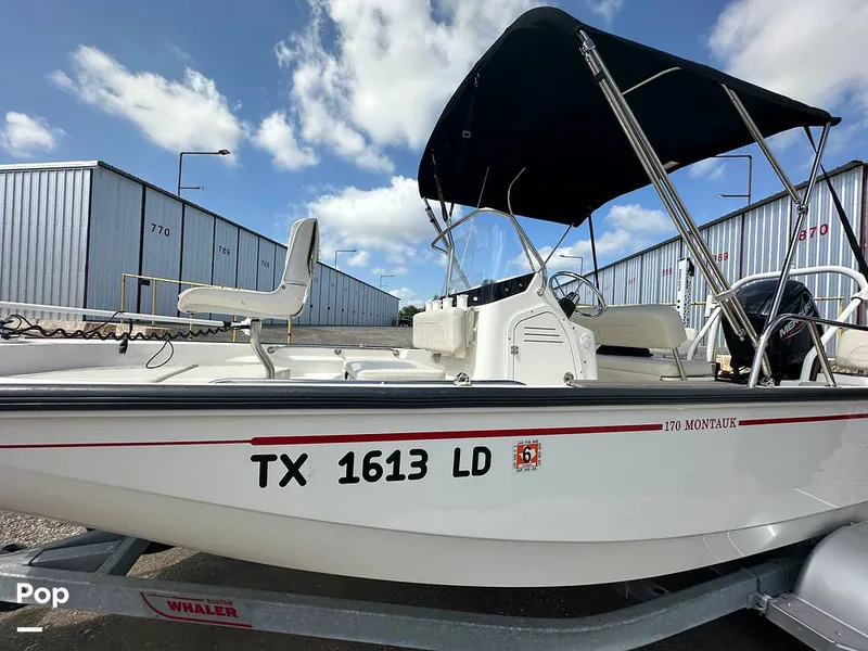 Slide: The Image of Boston Whaler 170 Montauk 2022 - 16558119