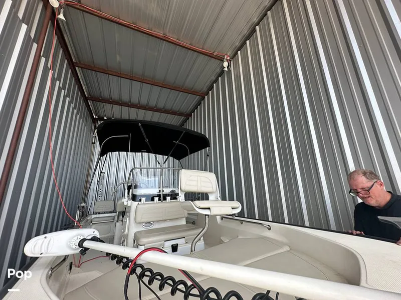 Slide: The Image of Boston Whaler 170 Montauk 2022 - 16558154