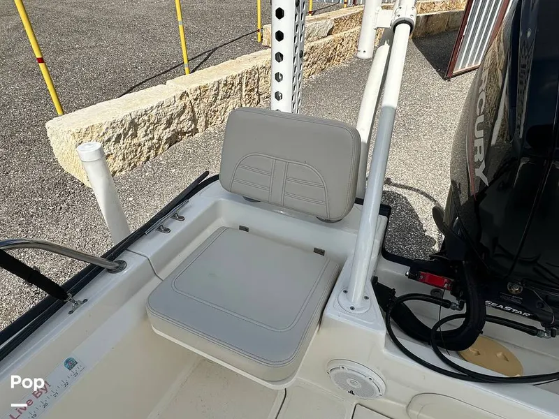 Slide: The Image of Boston Whaler 170 Montauk 2022 - 16558000
