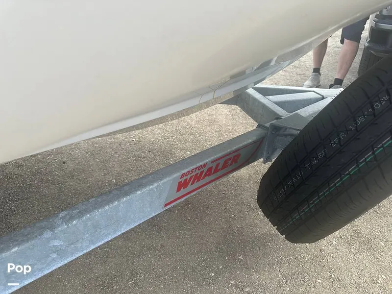 Slide: The Image of Boston Whaler 170 Montauk 2022 - 16558087
