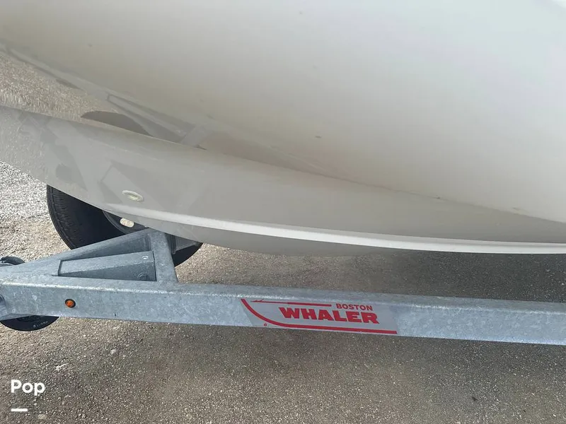 Slide: The Image of Boston Whaler 170 Montauk 2022 - 16558114