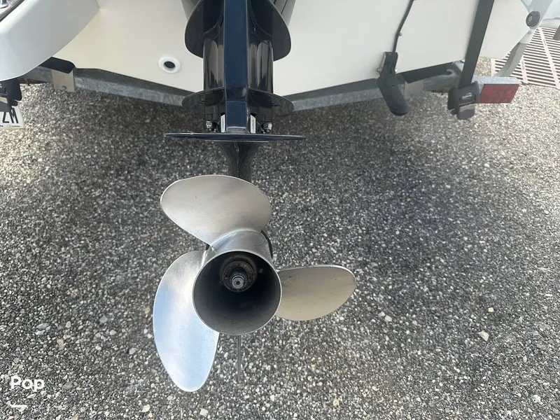 Slide: The Image of Boston Whaler 170 Montauk 2022 - 16558116
