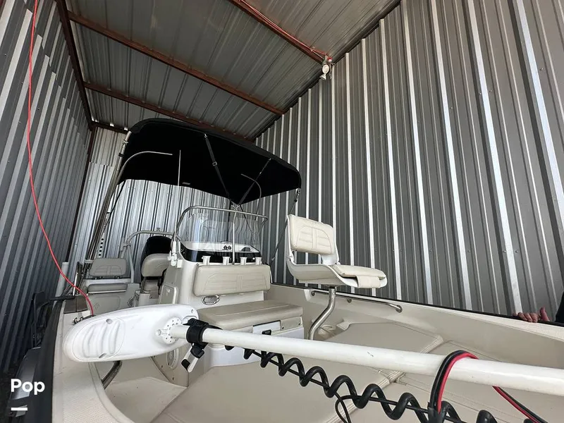 Slide: The Image of Boston Whaler 170 Montauk 2022 - 16558152