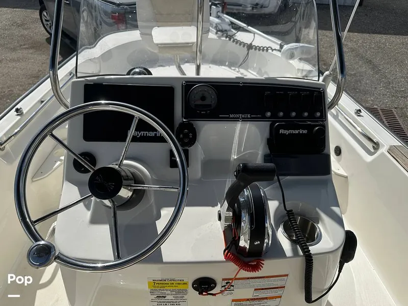 Slide: The Image of Boston Whaler 170 Montauk 2022 - 16557994