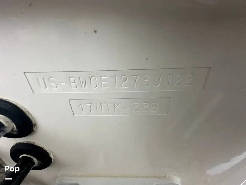Slide: The Image of Boston Whaler 170 Montauk 2022 - 16558143