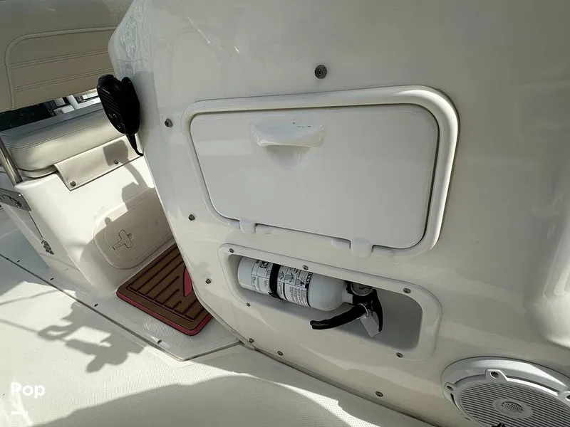 Slide: The Image of Boston Whaler 170 Montauk 2022 - 16558074